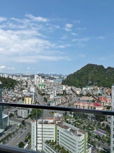 Apartamento de un dormitorio con vistas a la ciudad — Căn hộ The Sapphire Hạ Long - View Biển